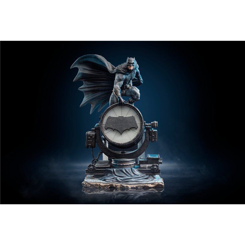 Zack Snyder's Justice League - Batman on Batsignal Deluxe - Iron Studios Figura Escala 1/10 Zack Snyder's Justice League - Batman on Batsignal Deluxe - Iron Studios Figura Escala 1/10