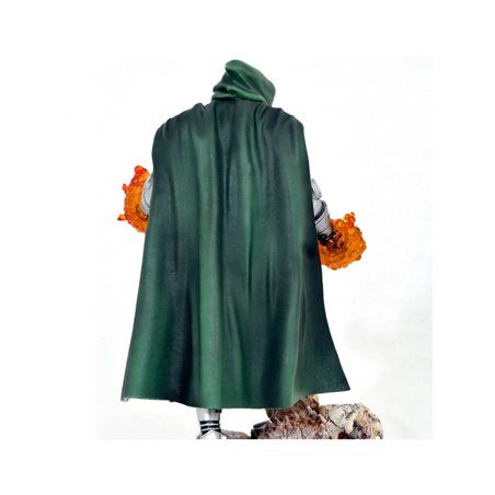 Doctor Doom - Marvel Gallery Diorama - Diamond Select Toys - Figura 25 cm