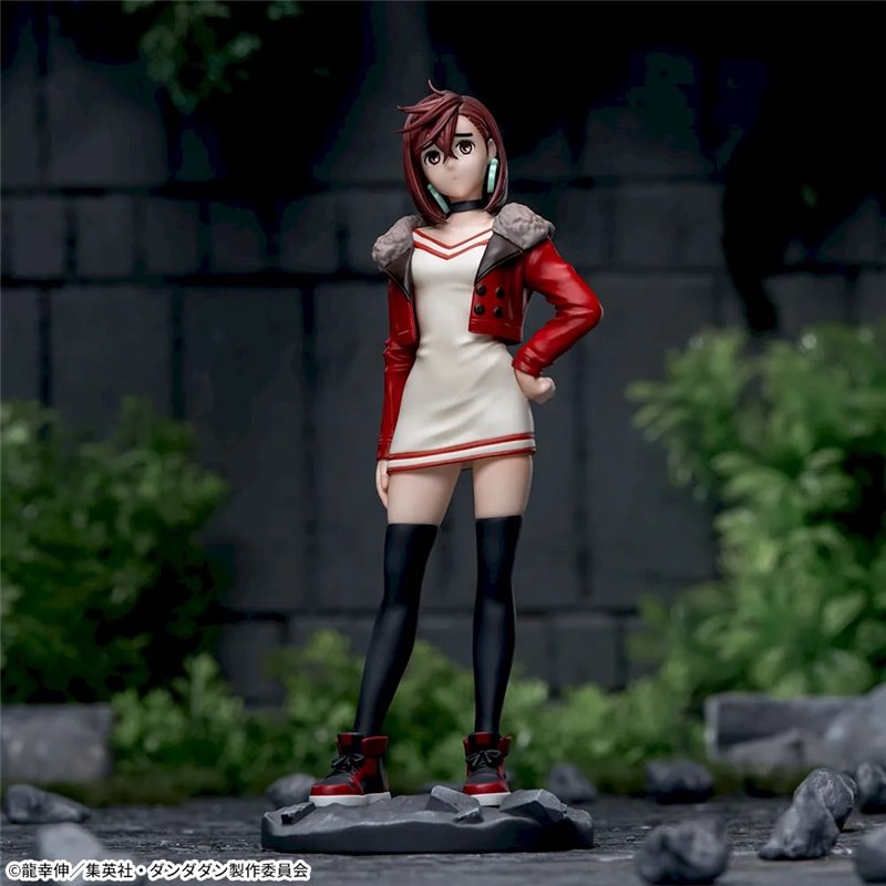 Momo Ayase - Dan Da Dan - Figura Sega Goods Luminasta 18 cm Momo Ayase - Dan Da Dan - Figura Sega Goods Luminasta 18 cm